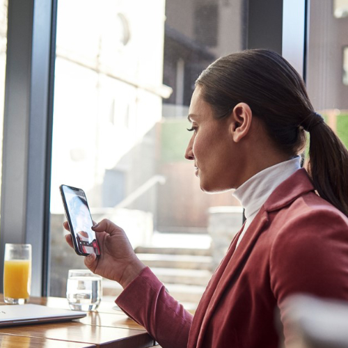 Microsoft Teams Phone - woman making a Teams call on her mobile phone